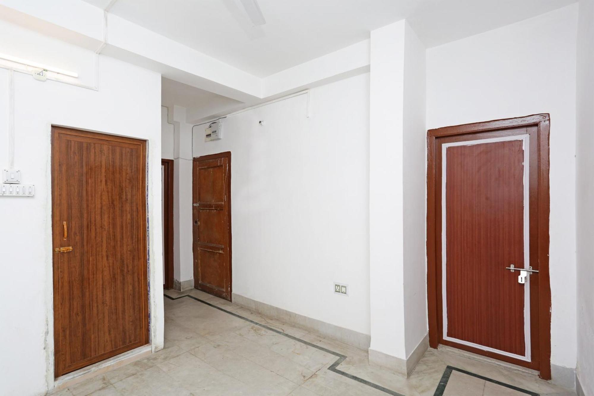 Hotel O New Silver Inn Kolkata Bagian luar foto